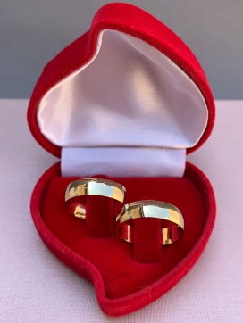 Par de aliança de ouro 12k anatômico suave e abaulado suave 5mm